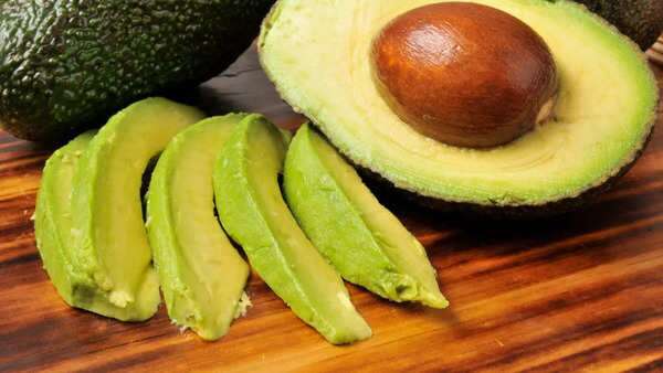 Why should you never throw avocado seeds? 5 Reasons to eat avocado seeds