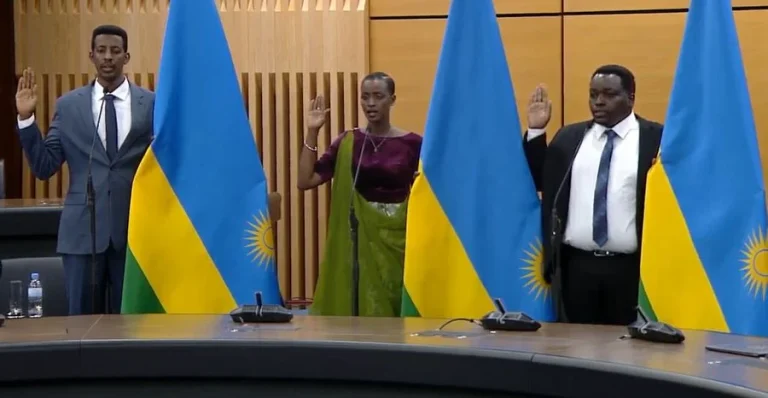 Ntibikwiye kuvuga ngo igihugu cyanshinze imirimo ariko nticyampa ibikoresho bihagije – Perezida Kagame.